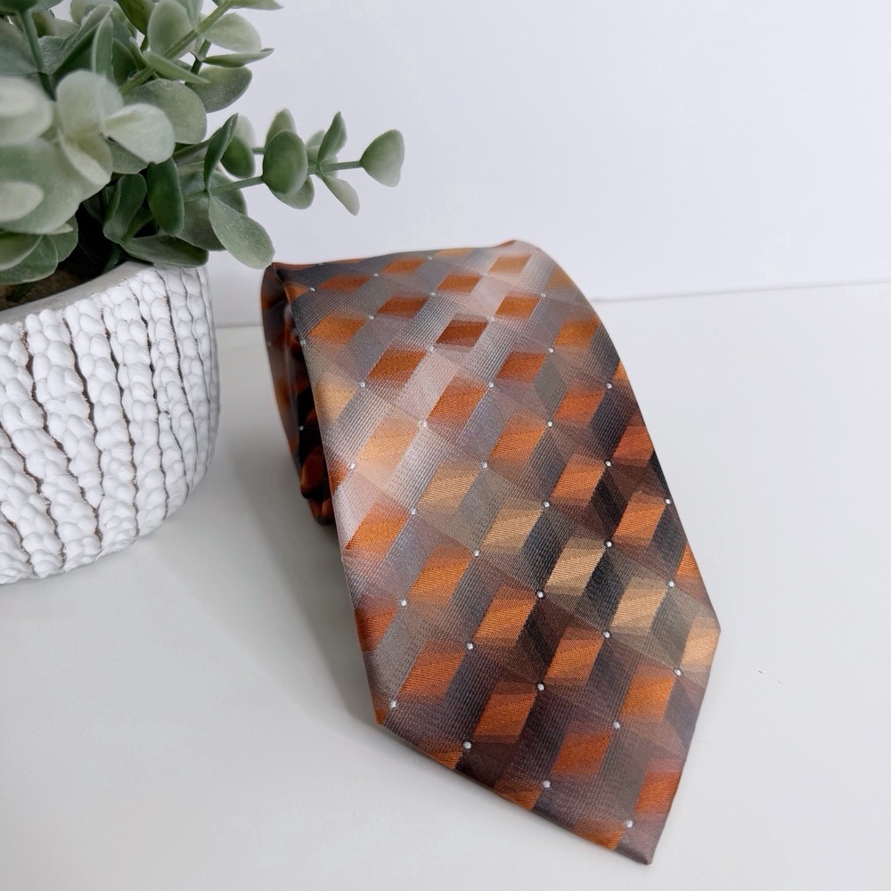 Van Heusen Men's Silk Tie‎ Geometric Orange Multi NWT 3 1/4" X 58 1/2" Preppy